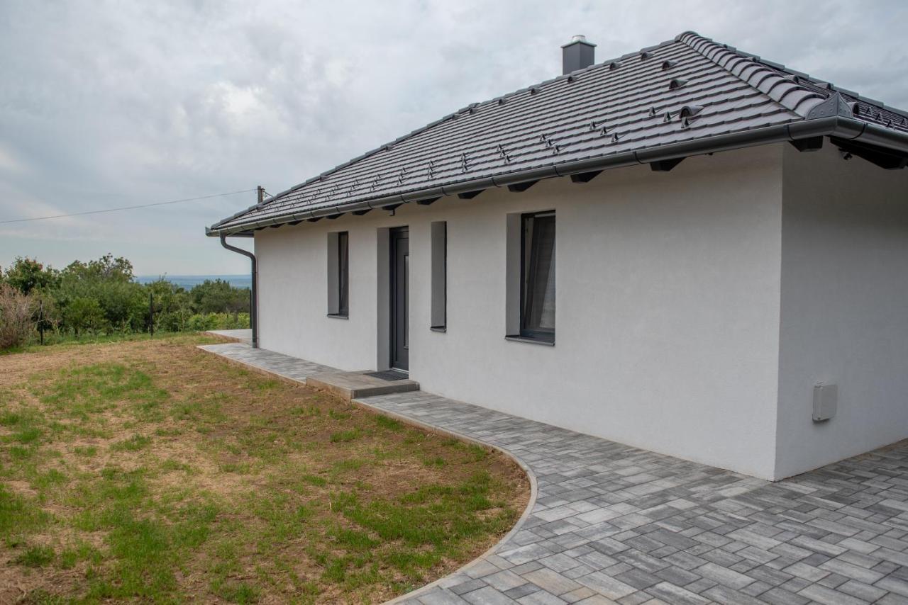 Bridgiet Home Apartman Cserszegtomaj Exteriör bild