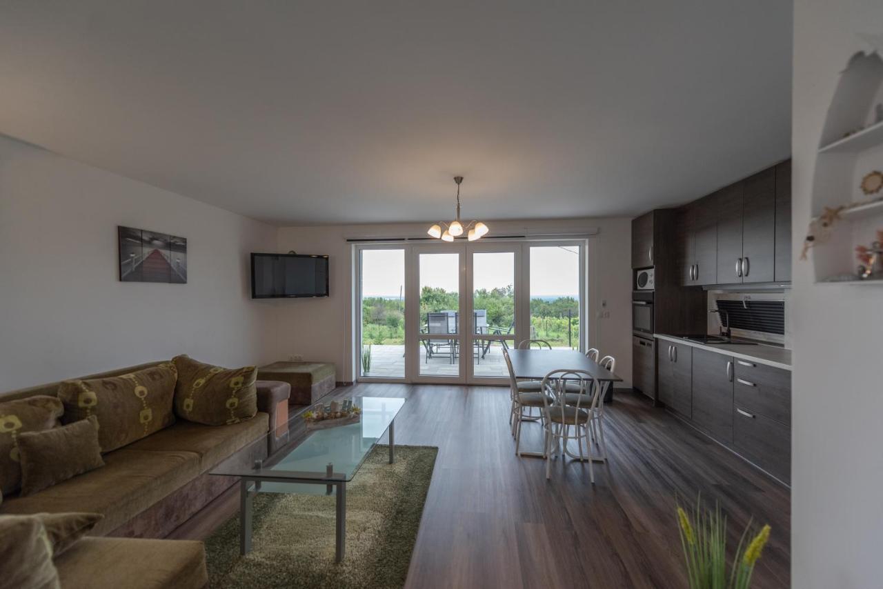 Bridgiet Home Apartman Cserszegtomaj Exteriör bild
